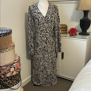 H&M Swirl Maxi Wrap Dress Size M NWT
